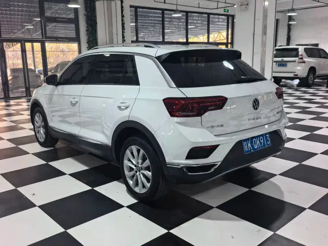 Volkswagen T-Roc — Фото автомобиля 18