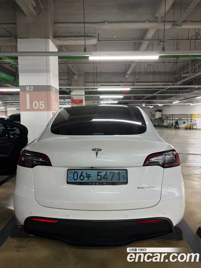 Tesla Model Y — Фото автомобиля 2