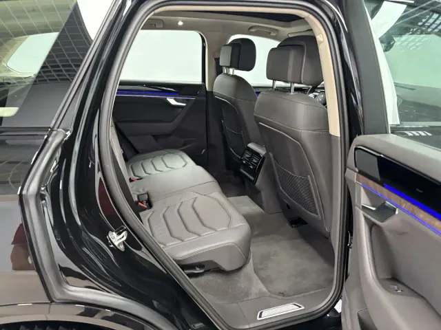 Volkswagen Touareg — Фото автомобиля 20