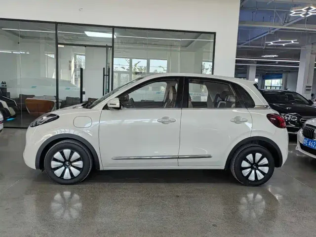 Wuling Bingo — Фото автомобиля 3