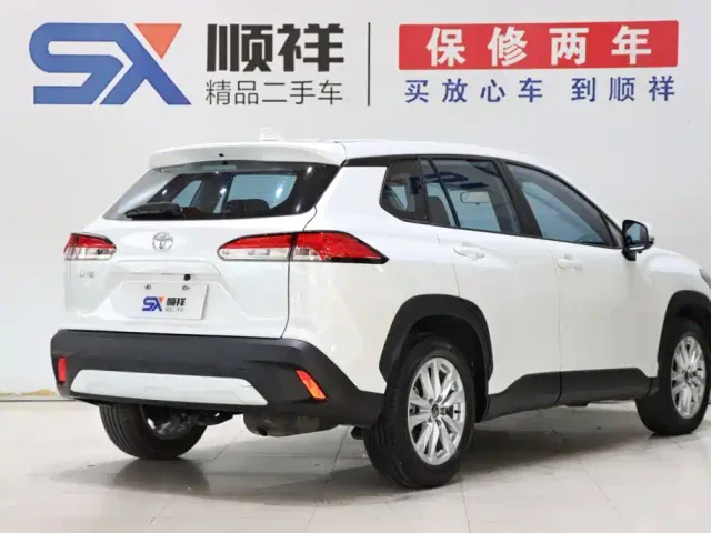 Toyota Corolla Cross — Фото автомобиля 4