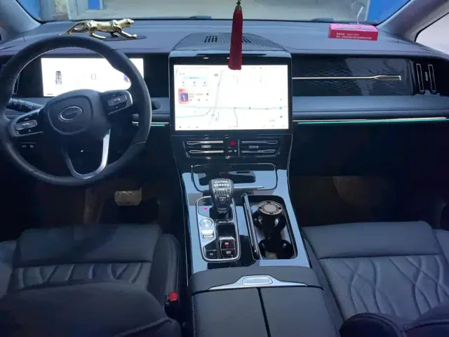 GAC Trumpchi M8 — Фото автомобиля 12