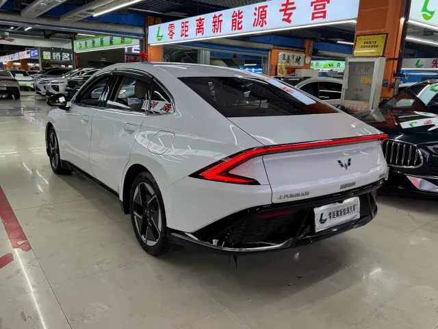 Wuling Starlight — Фото автомобиля 4