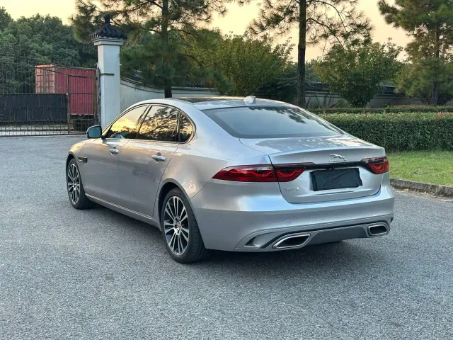 Jaguar XFL — Фото автомобиля 17