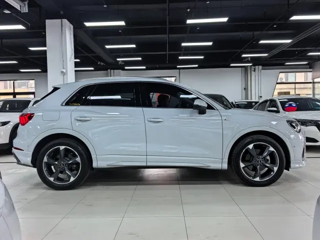 Audi Q3 — Фото автомобиля 7