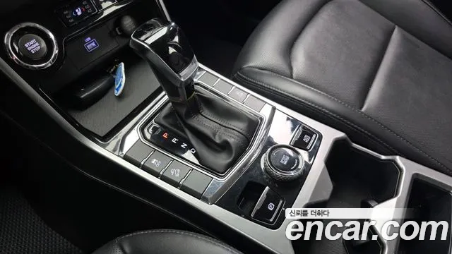 KGM Korando Beautiful — Фото автомобиля 12
