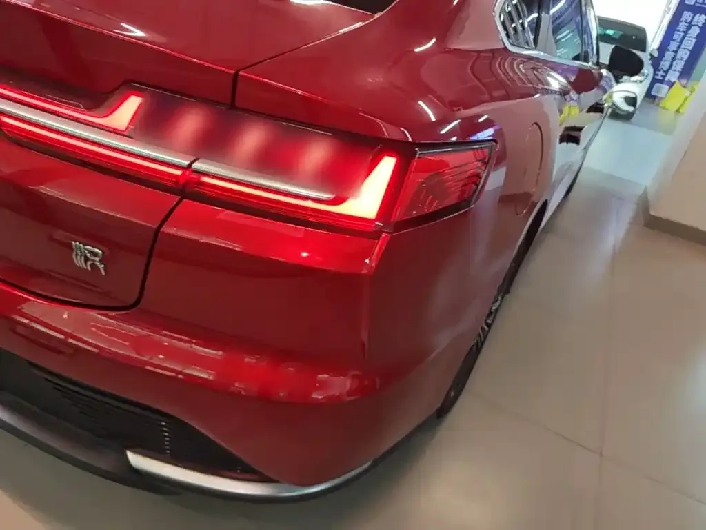 BYD Han 2020 EV Extended Range Luxury — Фото автомобиля 23