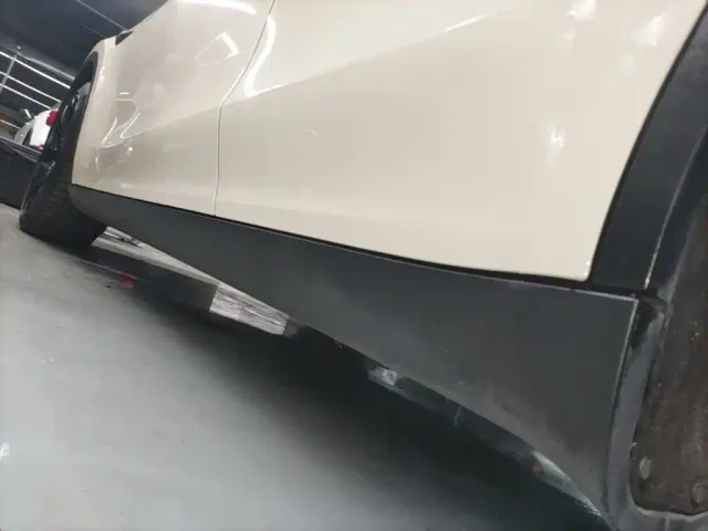 Tesla Model Y — Фото автомобиля 21