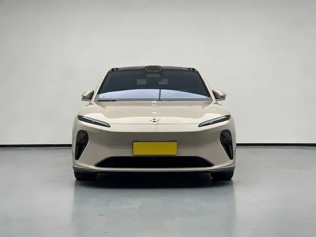 Nio ET5 — Фото автомобиля 3