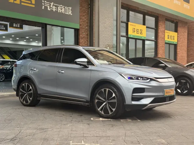 BYD Tang — Фото автомобиля 3