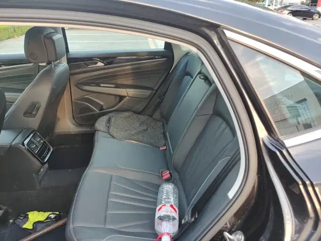 Volkswagen Passat — Фото автомобиля 13