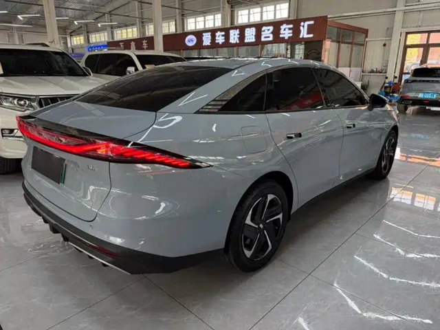 Geely Galaxy L6 — Фото автомобиля 9