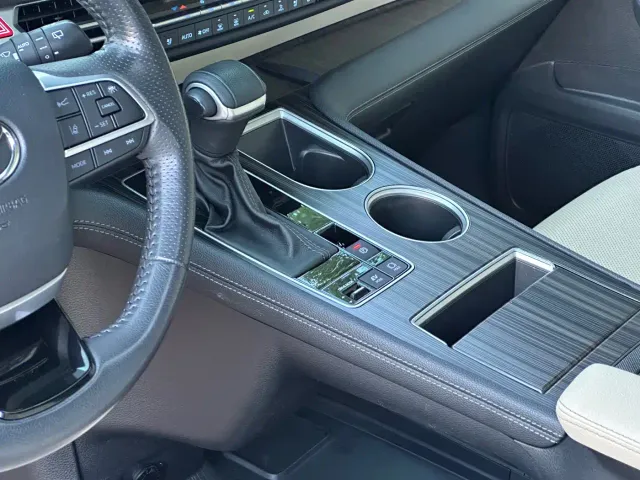 Toyota Sienna — Фото автомобиля 12
