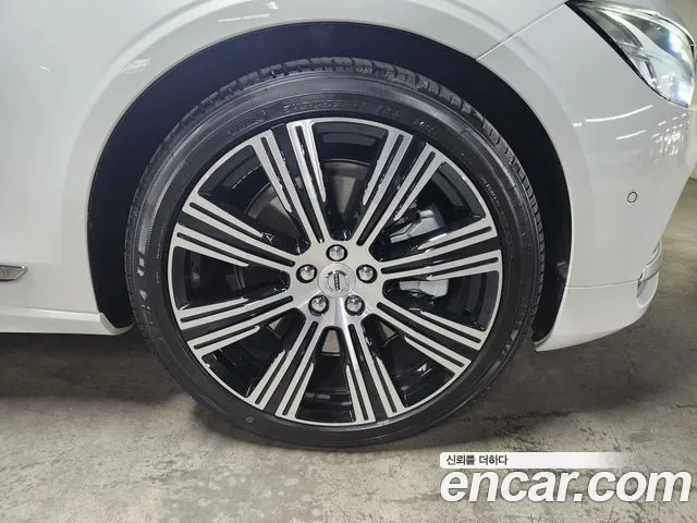 Volvo S90 — Фото автомобиля 7