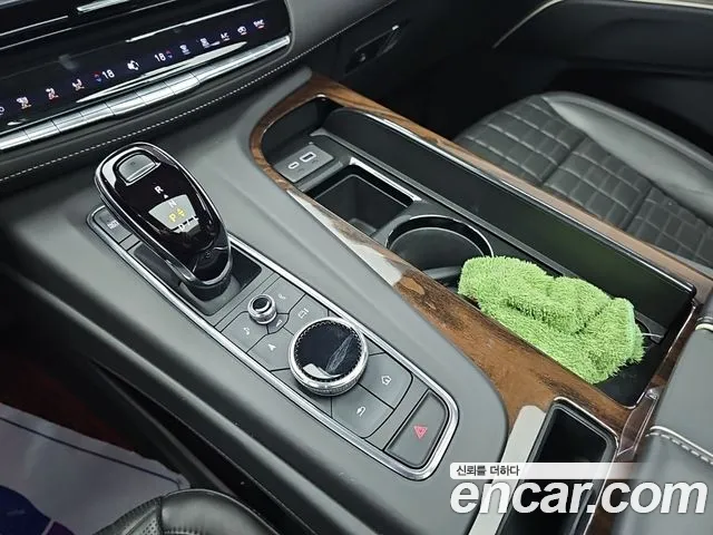 Cadillac Escalade 5th Gen — Фото автомобиля 8