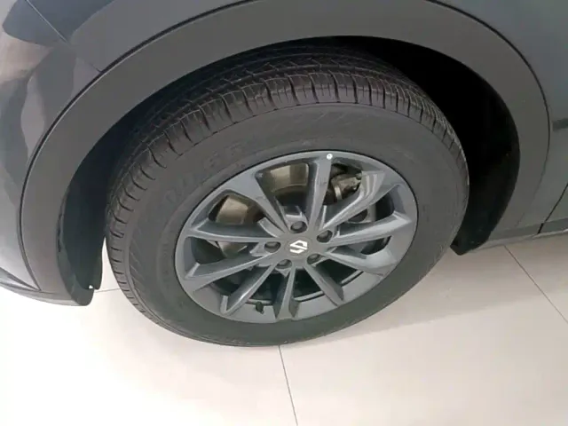 Leapmotor C11 — Фото автомобиля 22