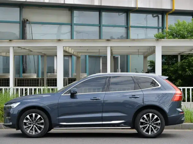 Volvo XC60 — Фото автомобиля 2