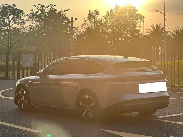 Nio ET5 Touring — Фото автомобиля 6