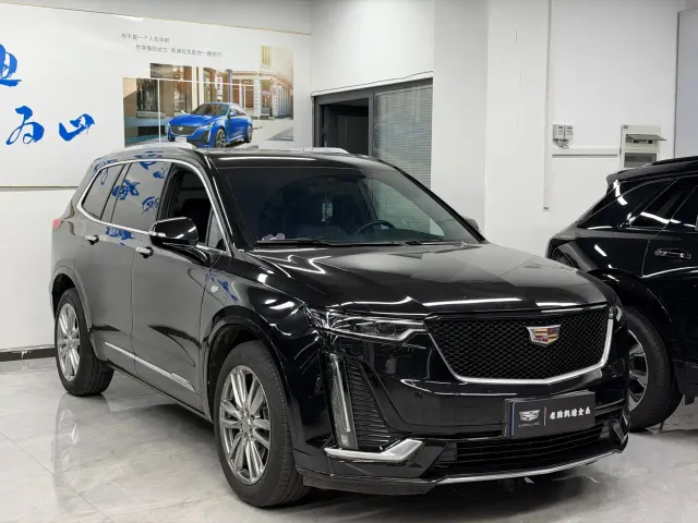 Cadillac XT6 — Фото автомобиля 14