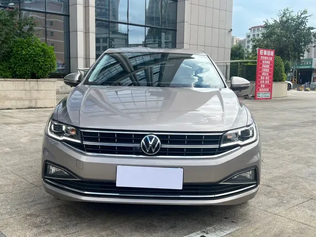 Volkswagen Bora — Фото автомобиля 2