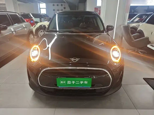 MINI Hatch — Фото автомобиля 2