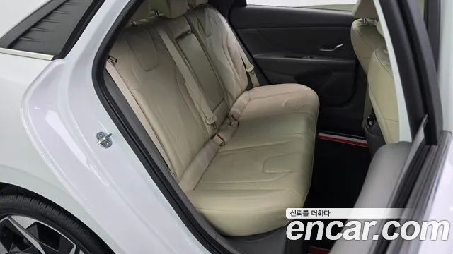 Hyundai Avante CN7 — Фото автомобиля 17