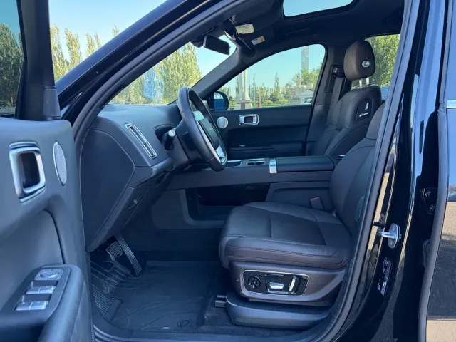 Li Auto Li L8 2023 Pro — Фото автомобиля 5