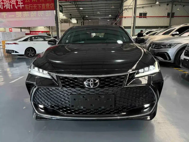 Toyota Avalon — Фото автомобиля 4