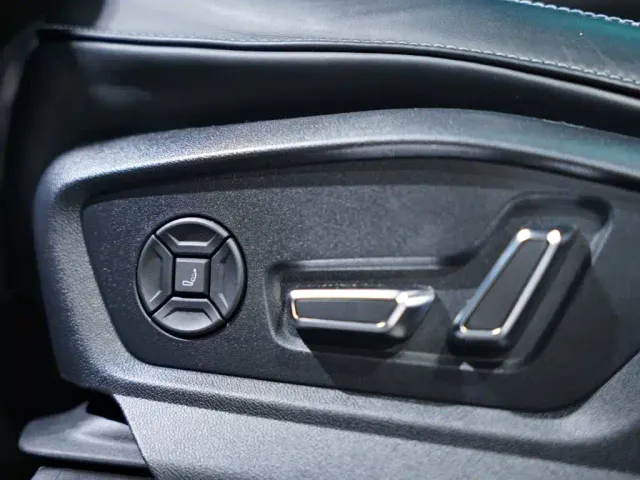 Audi RS Q8 — Фото автомобиля 23