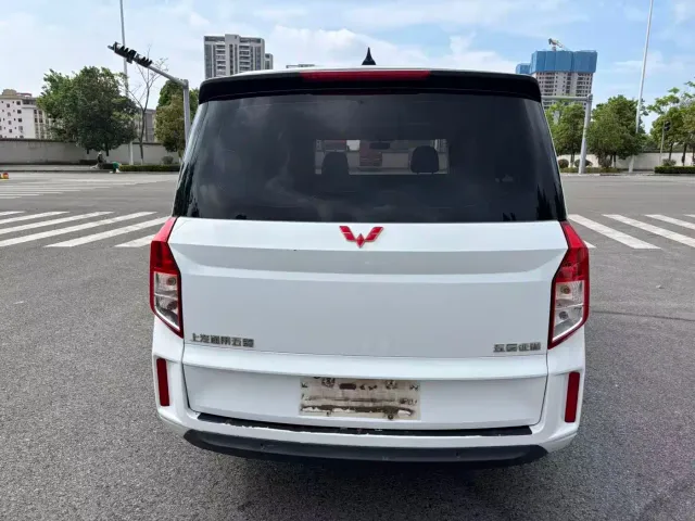Wuling Zhengcheng — Фото автомобиля 4