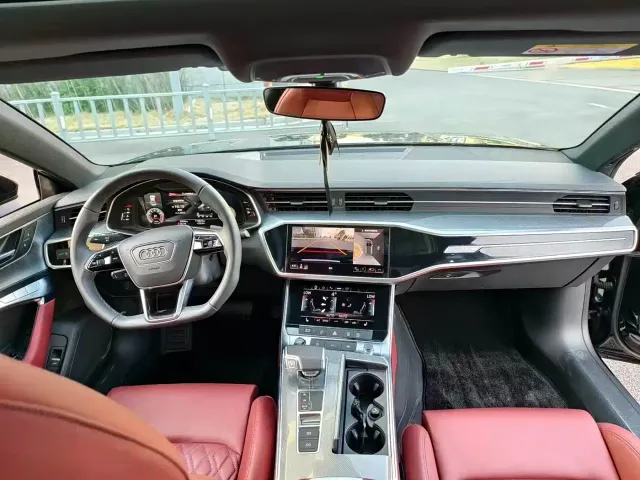 Audi A7L — Фото автомобиля 4
