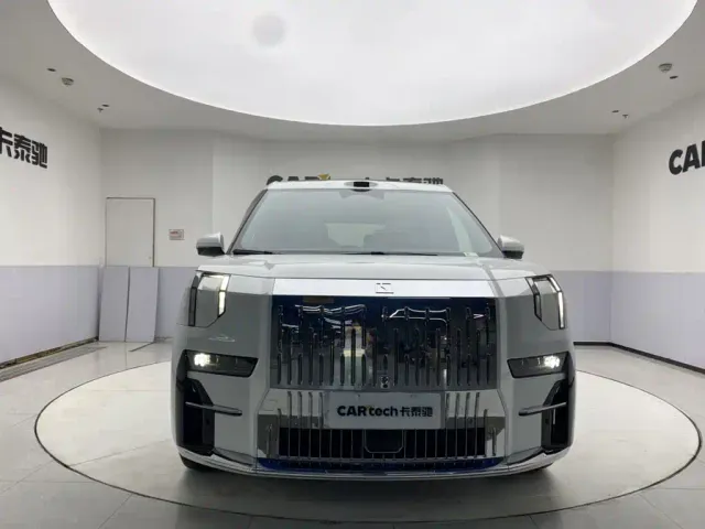 ZEEKR Zeekr 009 2024 7-Seat Aisle AWD Version 108kWh — Фото автомобиля 3