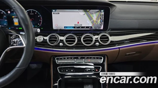 Mercedes-Benz E-Class W213 — Фото автомобиля 14