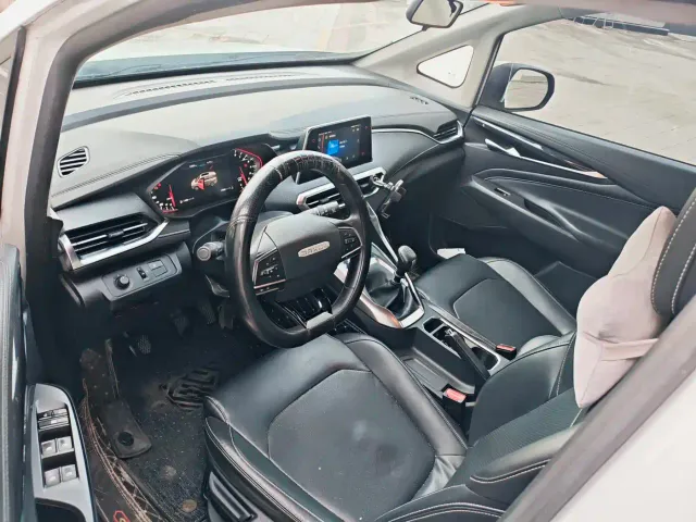 Maxus G50 — Фото автомобиля 13
