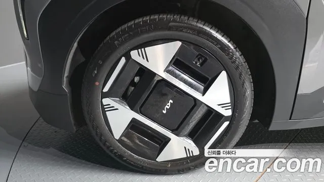 Kia EV3 — Фото автомобиля 4