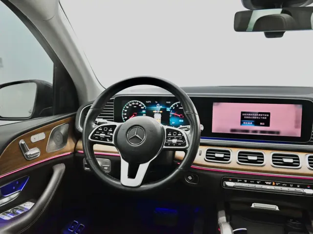 Mercedes-Benz GLE-Class — Фото автомобиля 11