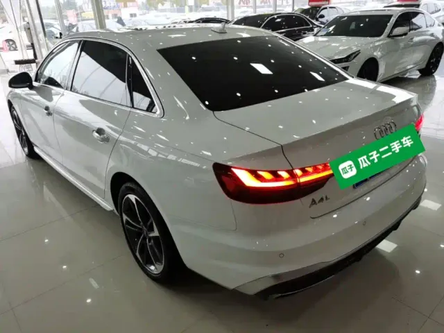 Audi A4L — Фото автомобиля 4