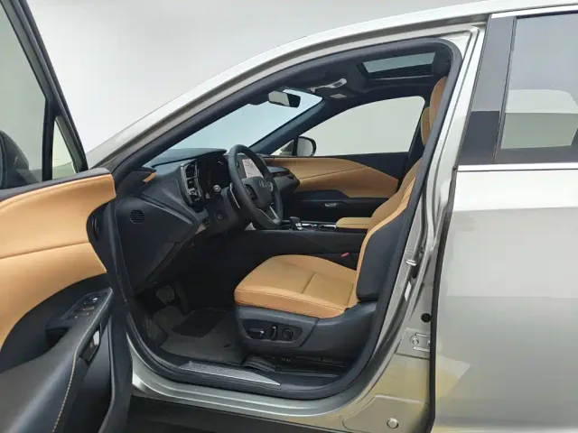 Lexus RX — Фото автомобиля 26