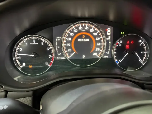 Mazda Axela — Фото автомобиля 11