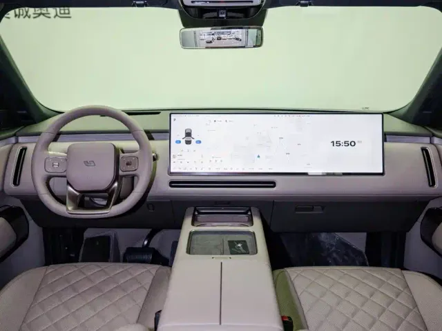 Li Auto Li L8 — Фото автомобиля 12