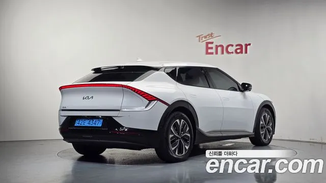 Kia EV6 — Фото автомобиля 2