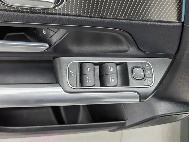 Mercedes-Benz EQA — Фото автомобиля 9