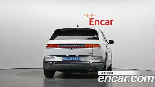 Hyundai Ioniq 5 — Фото автомобиля 4