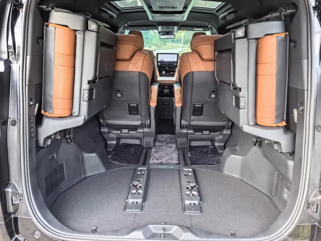 Toyota Vellfire — Фото автомобиля 13