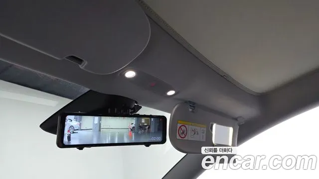 Tesla Model 3 — Фото автомобиля 17