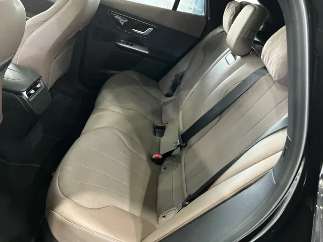 Mercedes-Benz EQE SUV — Фото автомобиля 19