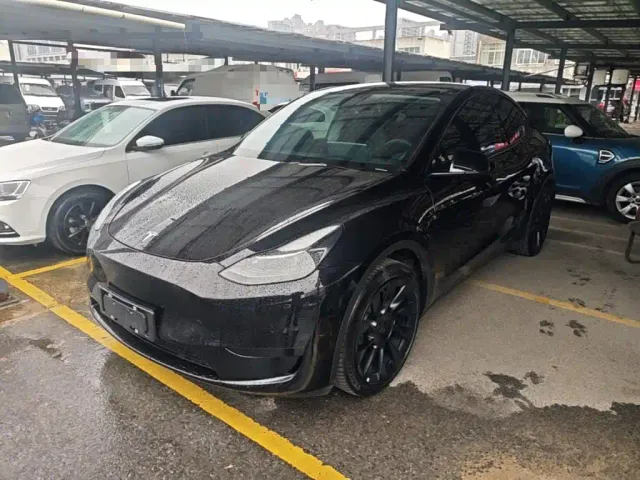 Фотография автомобиля — Tesla Model Y