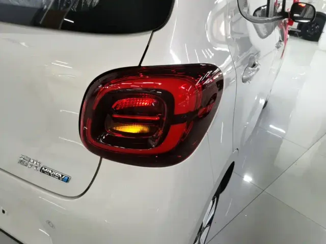 Wuling Hongguang Mini EV — Фото автомобиля 7