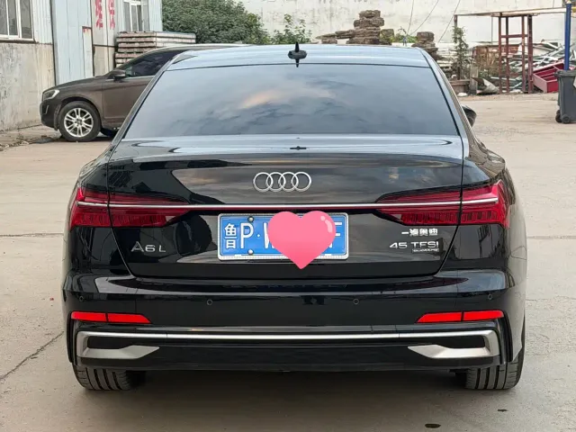 Audi A6L — Фото автомобиля 8