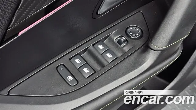 Peugeot 2008 Generation 2 — Фото автомобиля 19